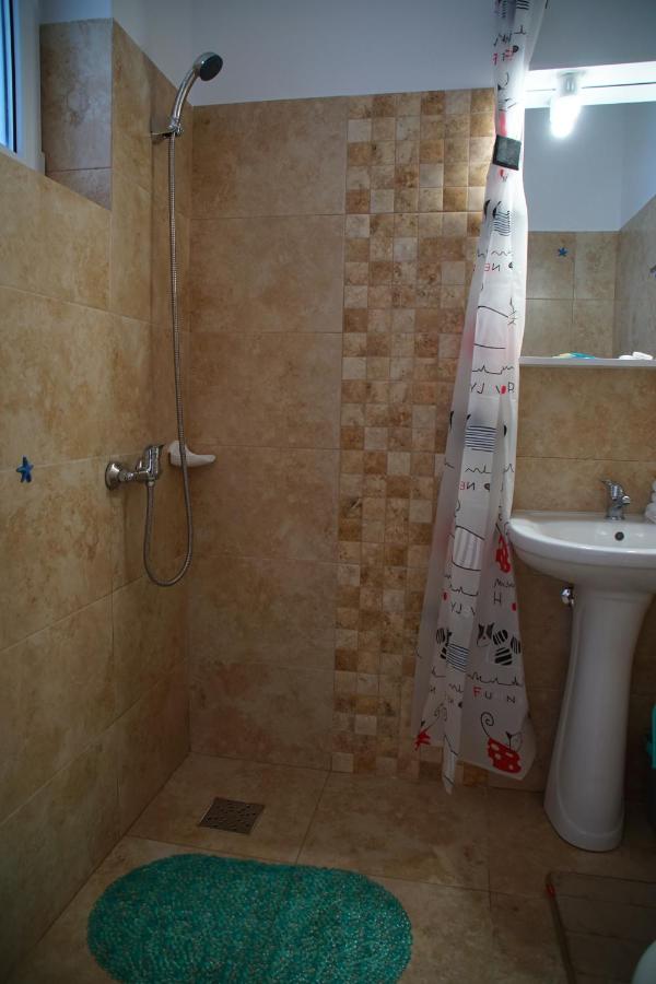 La Daria și Mara - B&B Eforie Sud