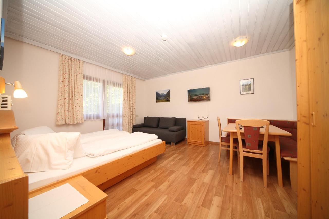 Studio mit Balkon - 03