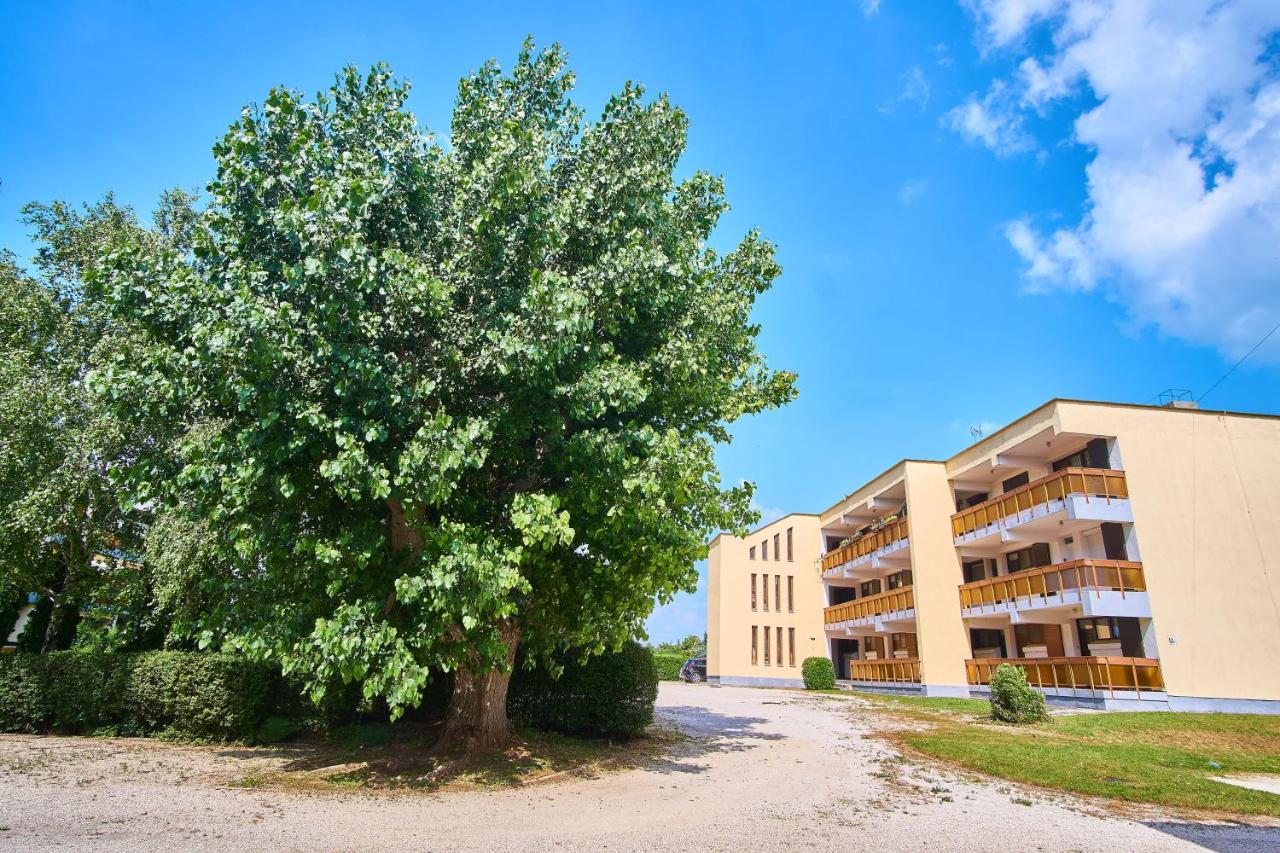 Füredem Apartman - B&B