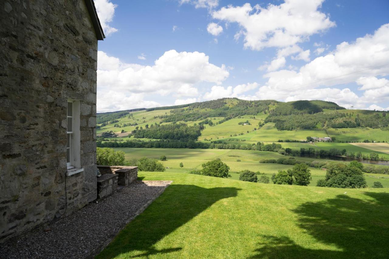 B&B Pitlochry - Craignuisq Farmhouse - Bed and Breakfast Pitlochry