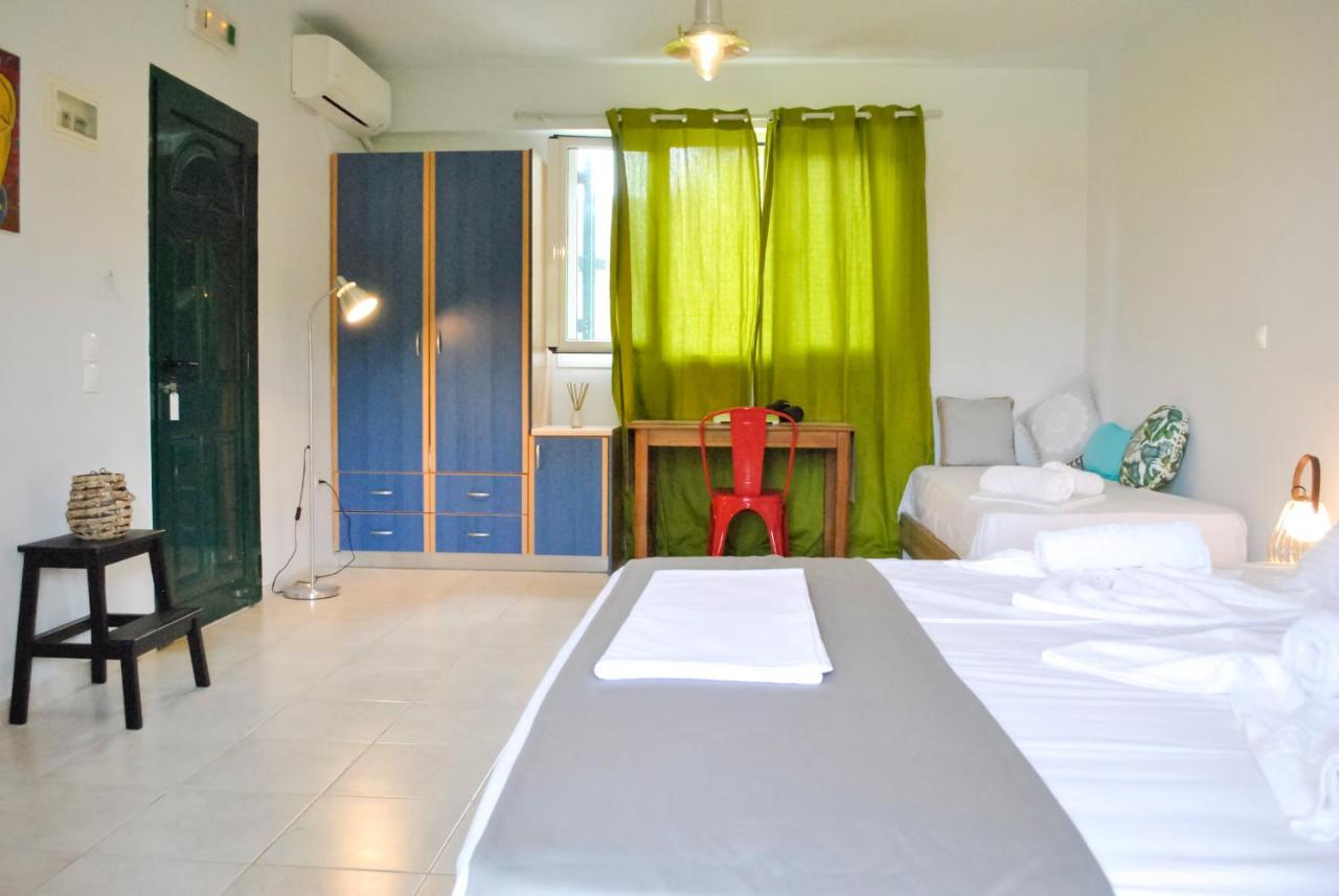 Studio (3 Adults)