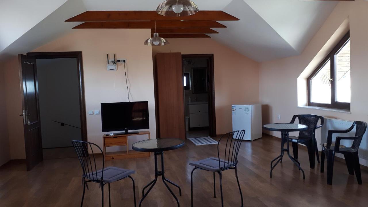 Camera Familiare con Vista Lago