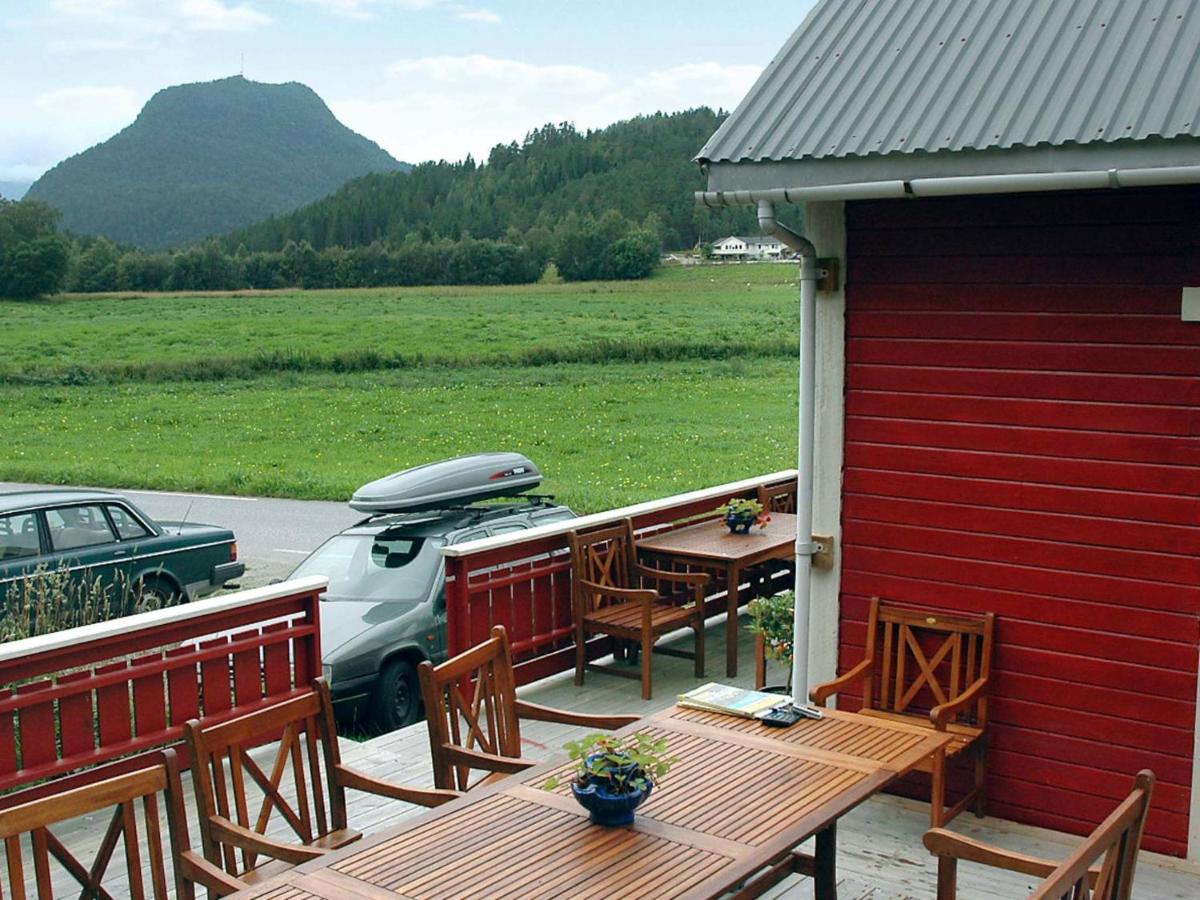 B&B Torvik - Three-Bedroom Holiday home in Isfjorden - Bed and Breakfast Torvik