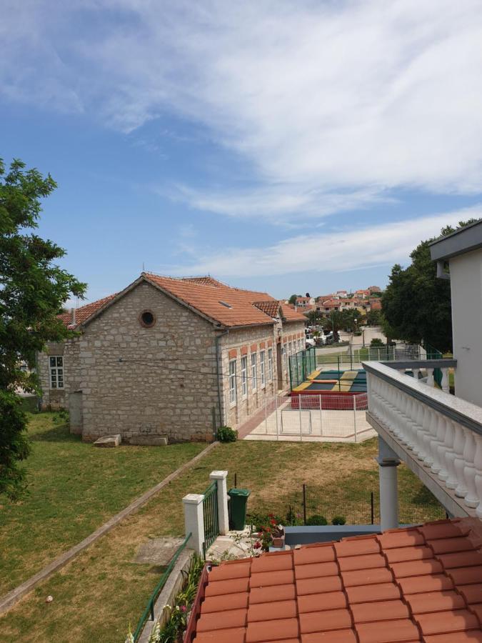 Apartments Martinović By The Sea - B&B