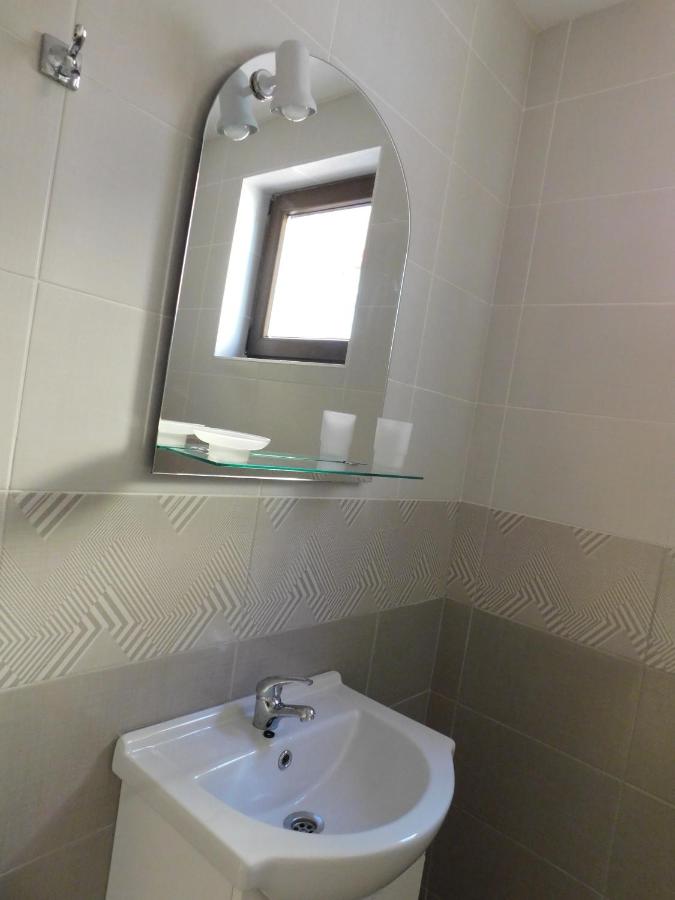 Tweepersoonskamer met 1 of 2 Bedden en Eigen Badkamer