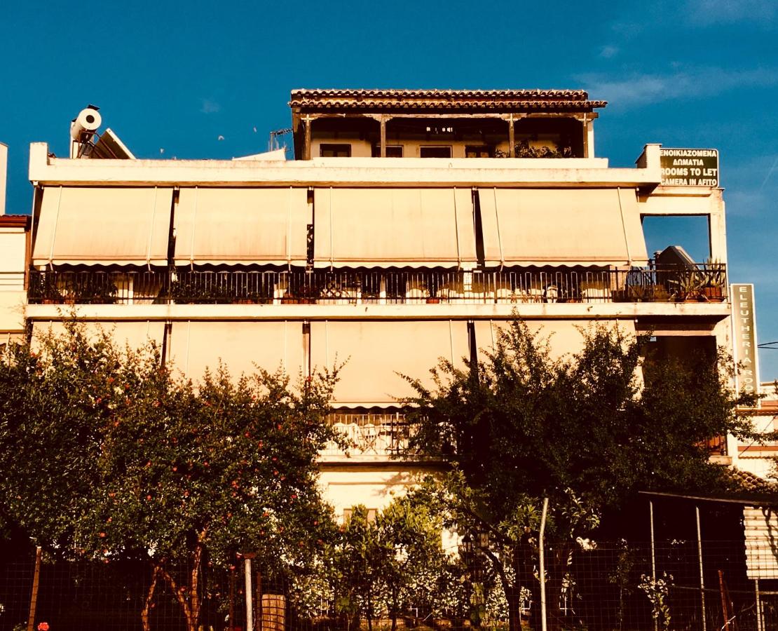 Eleutheria Rooms - B&B Gomenizza