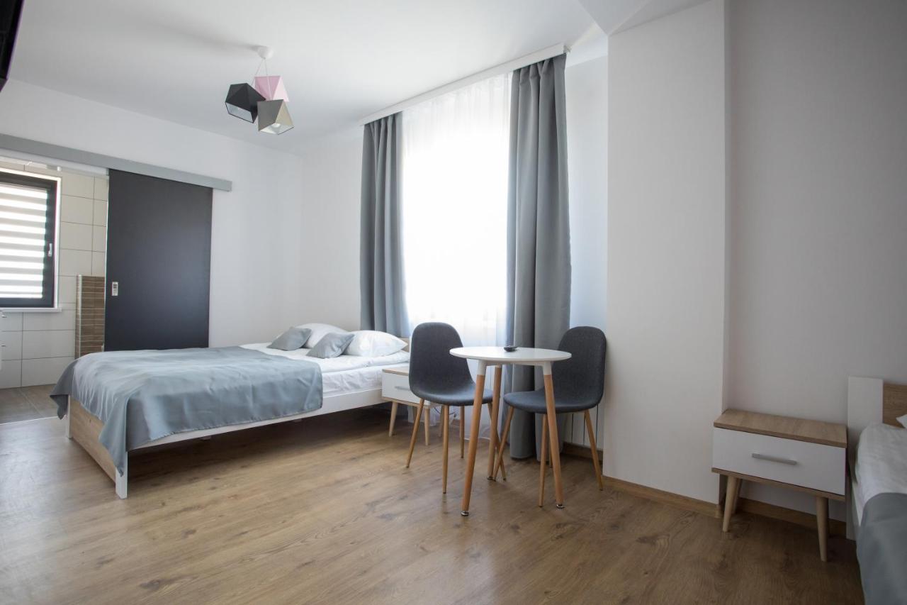 Driepersoonskamer met Badkamer