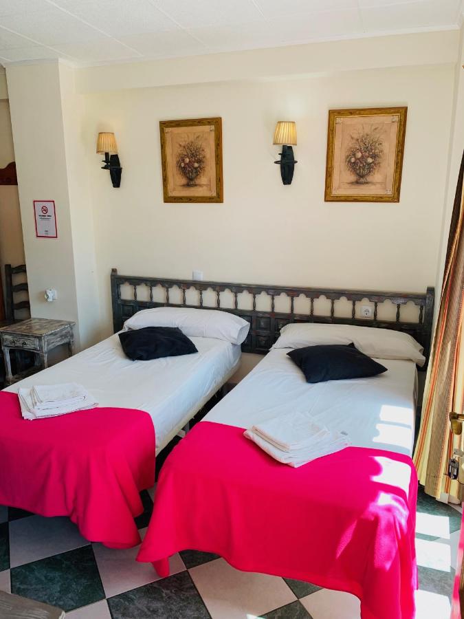 Camera Doppia con Letti Singoli con Bagno Privato