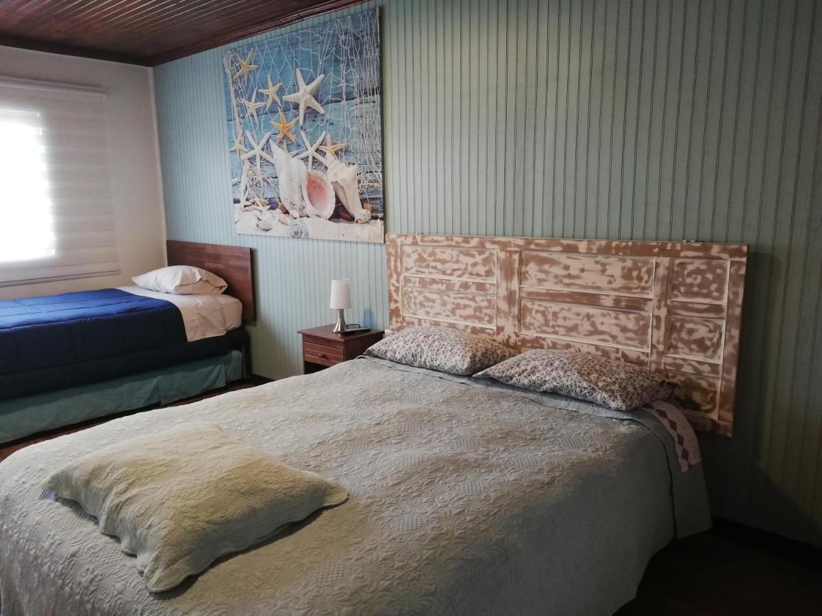 Vierbettzimmer mit Bad