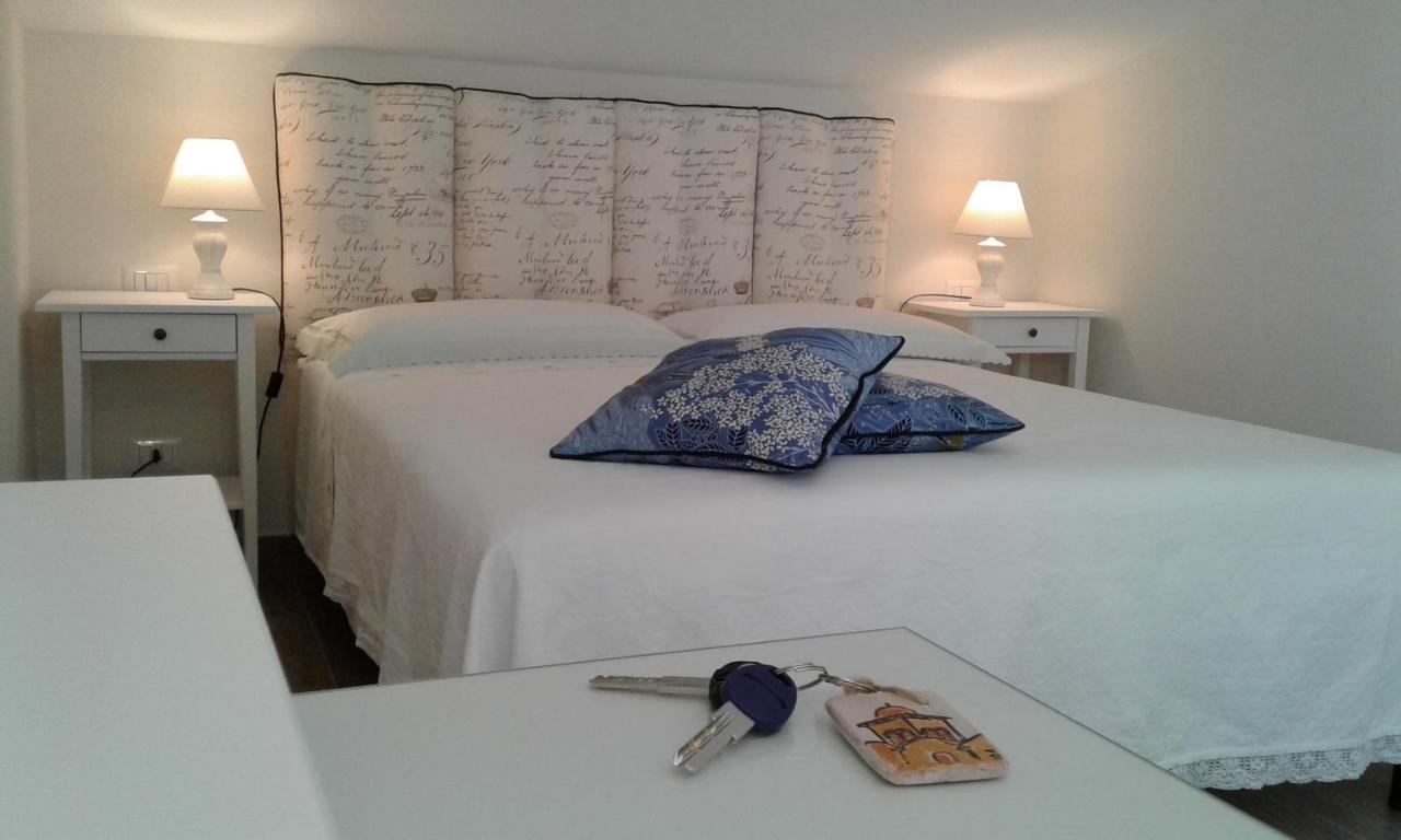 Double Room with Private External Bathroom