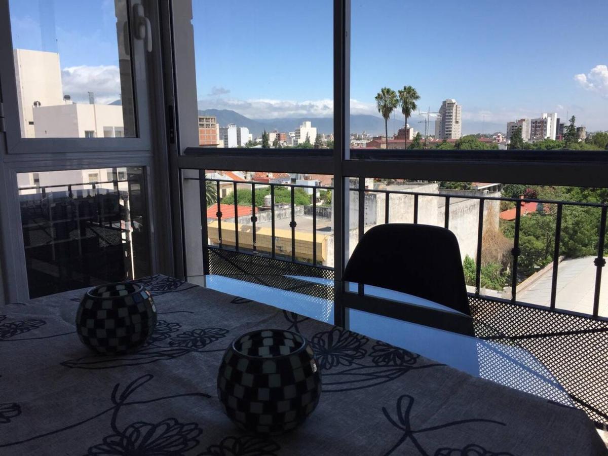 Dpto comodo, luminoso y con una hermosa vista de Salta - B&B