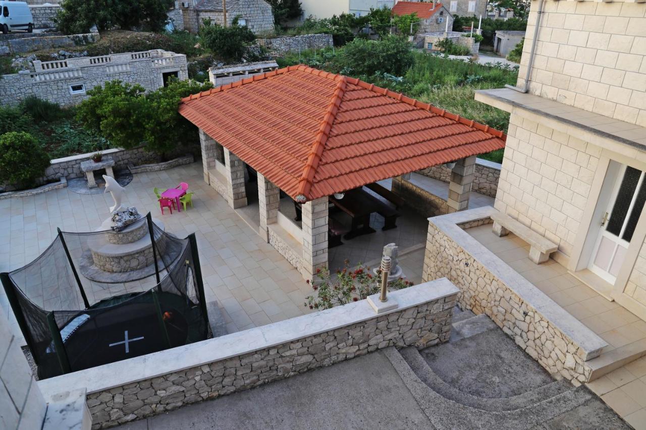 Apartment mit Balkon
