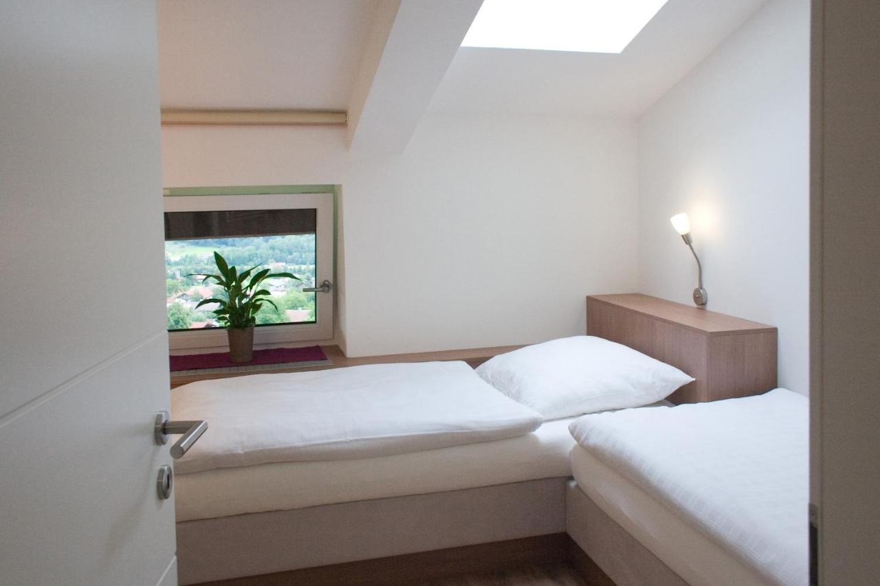 Apartment 10