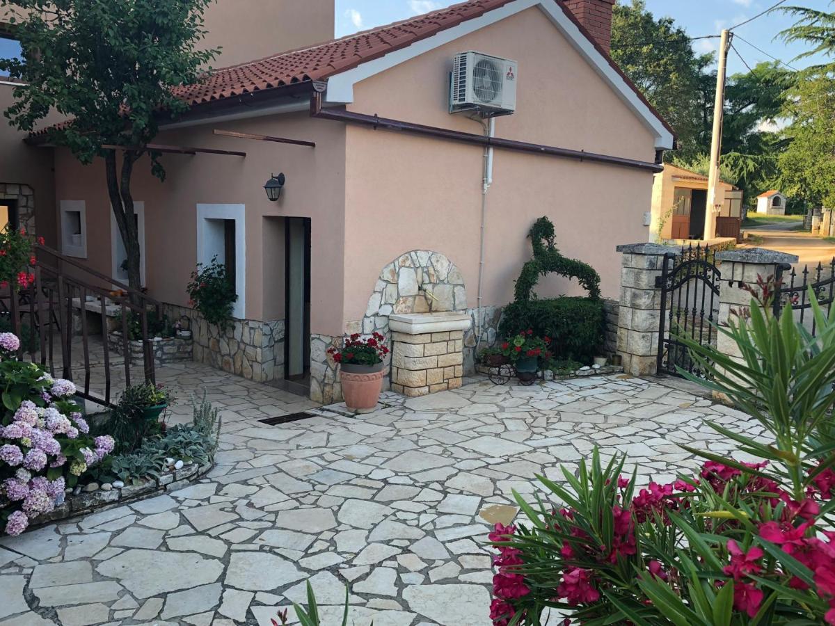 B&B Smoljanci - Teta Jana - Bed and Breakfast Smoljanci