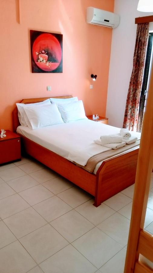 Georgia's Little Village - B&B Platariá