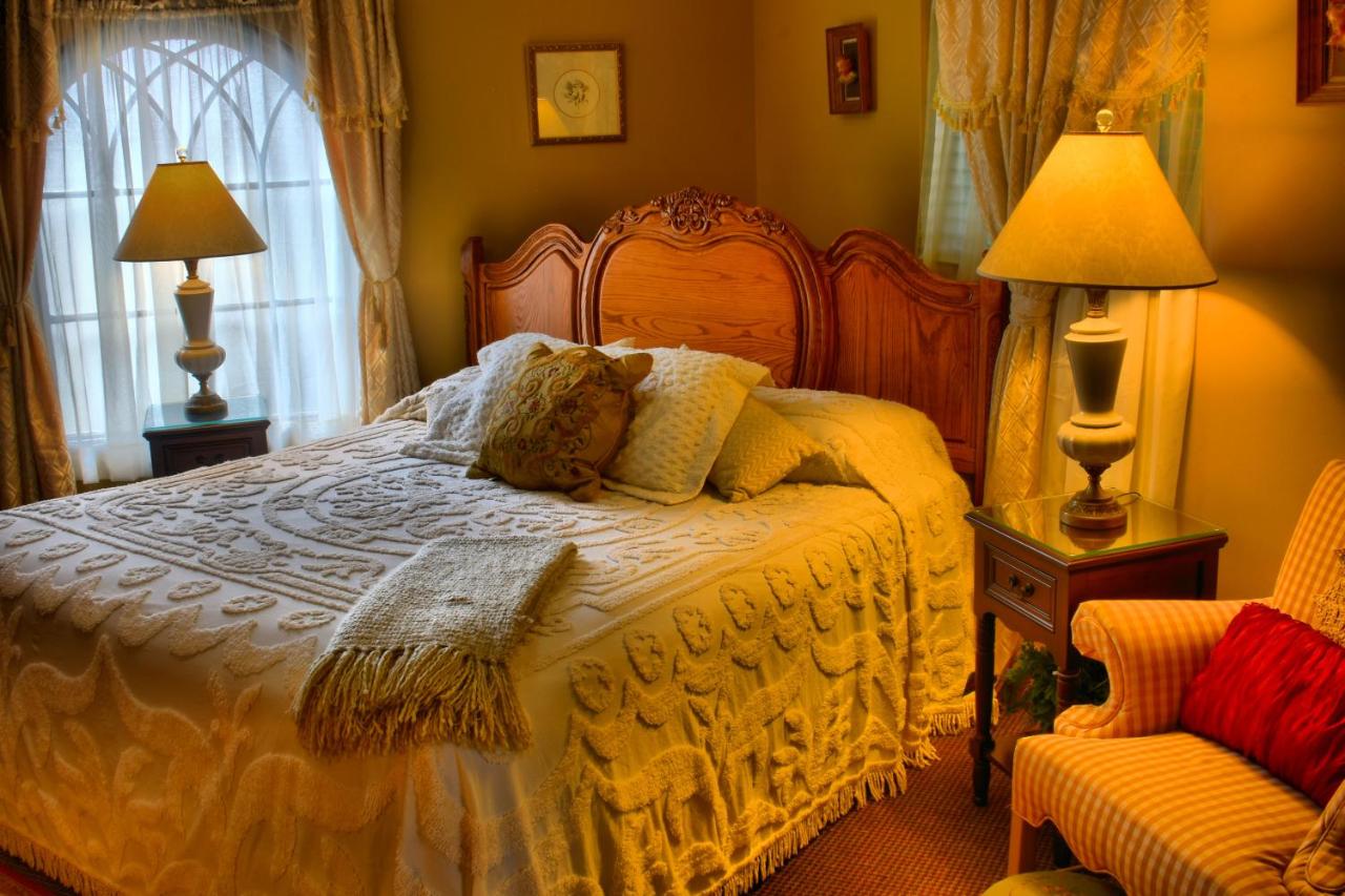 Deluxe Zimmer mit Kingsize-Bett