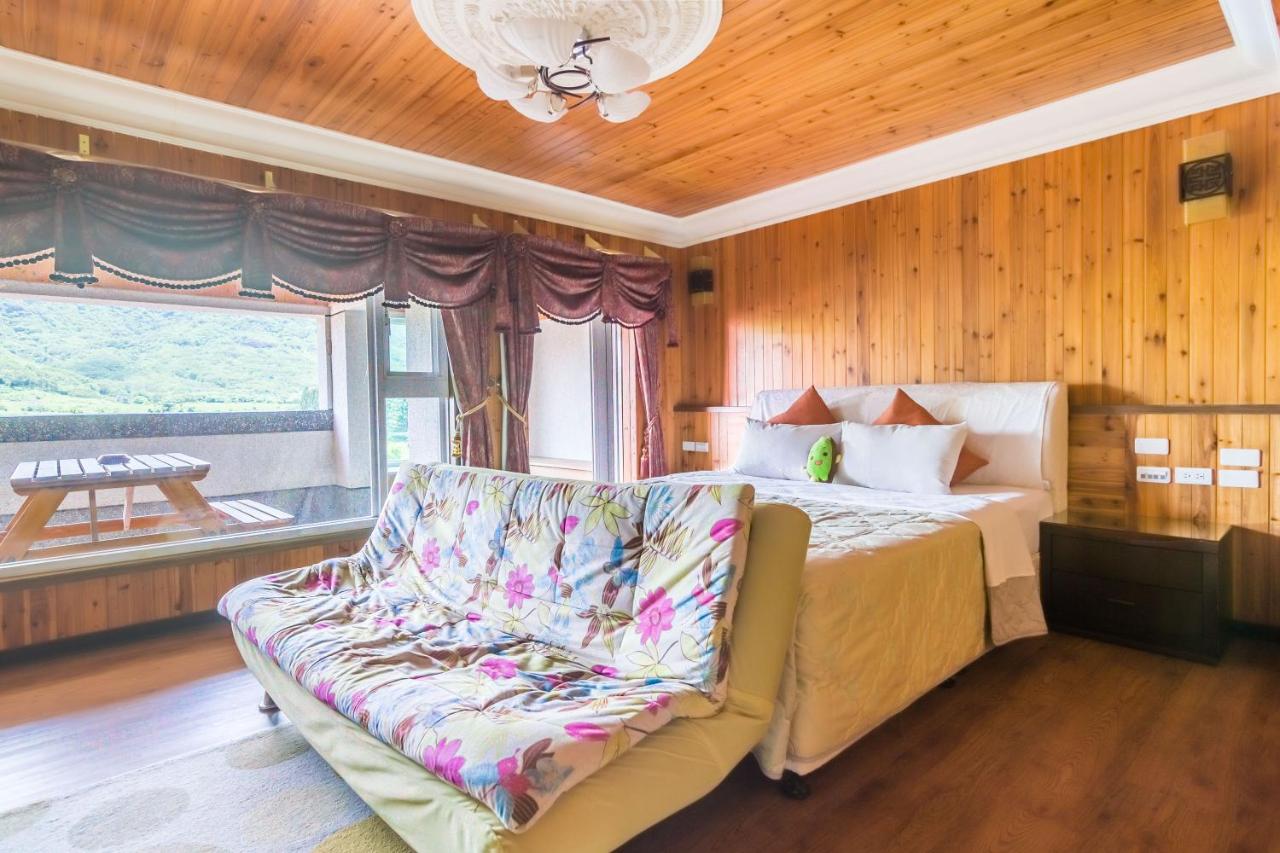Family Room with Balcony and Mountain View
