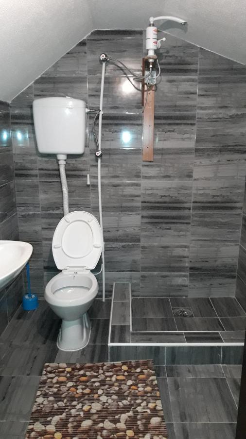 Habitación Triple con baño compartido