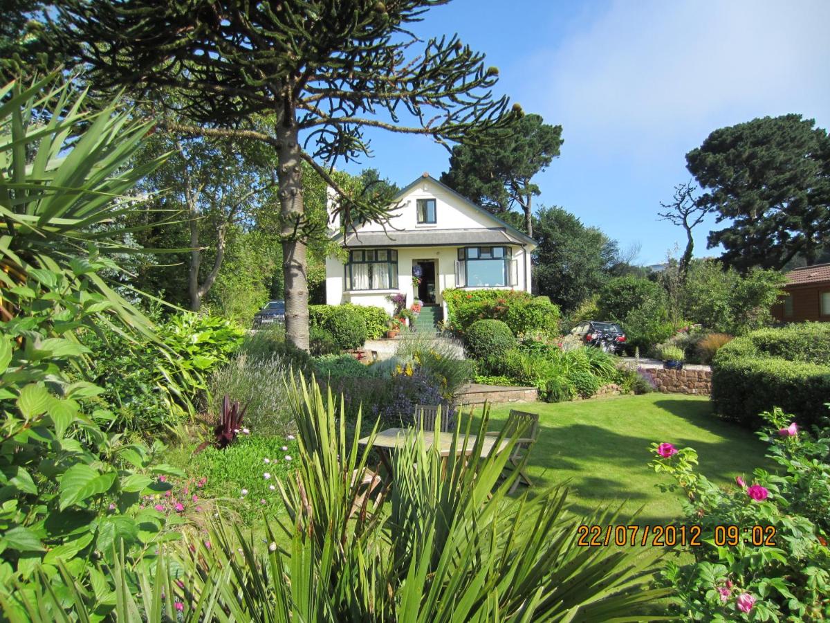 Norwegian Wood - Bed and Breakfast Paignton