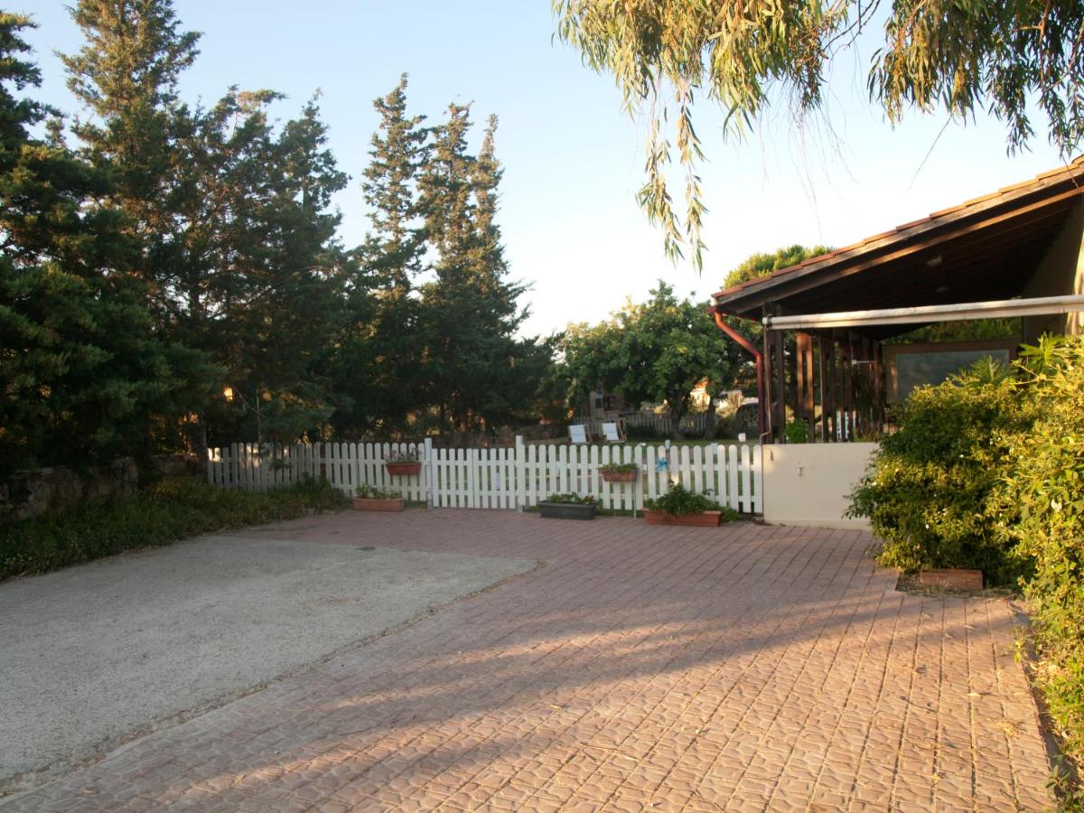 The Garden of Zephyrus - West - B&B