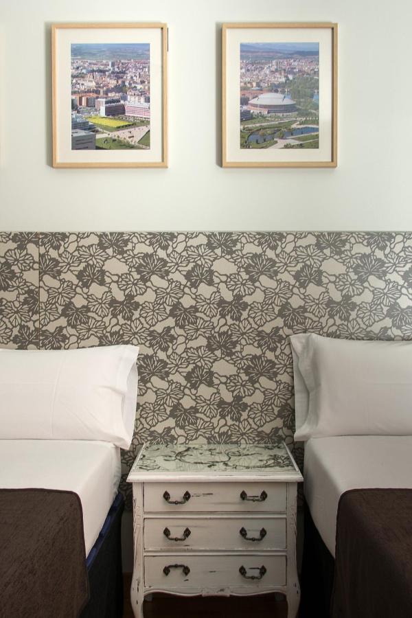 Twin Room with Extra Bed (3 Adults)