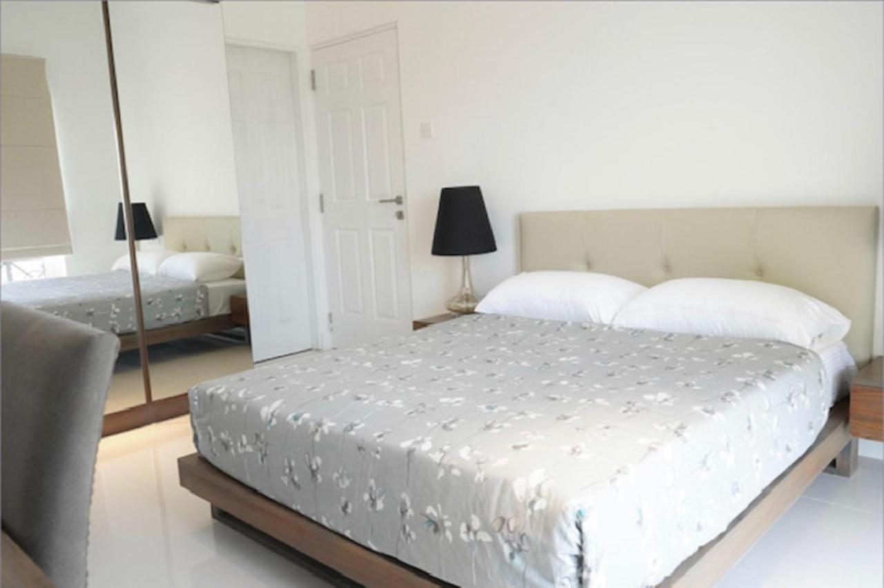 Two-Bedroom Apartment with Sea View