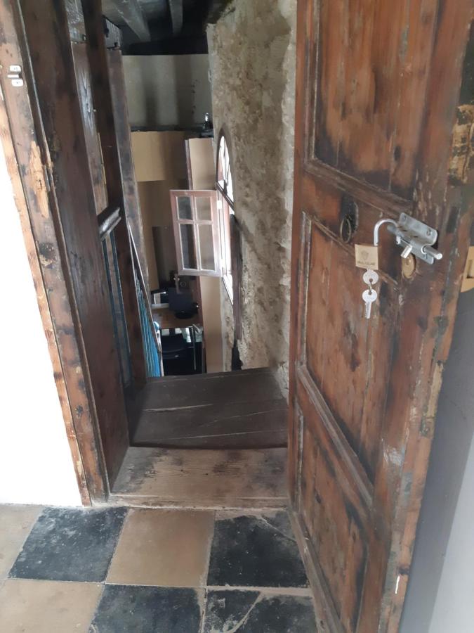 Single Room with Private External Bathroom