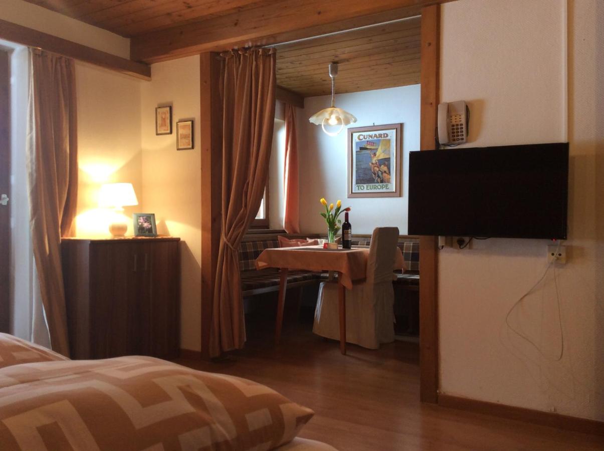 Lilie One-Bedroom Apartment
