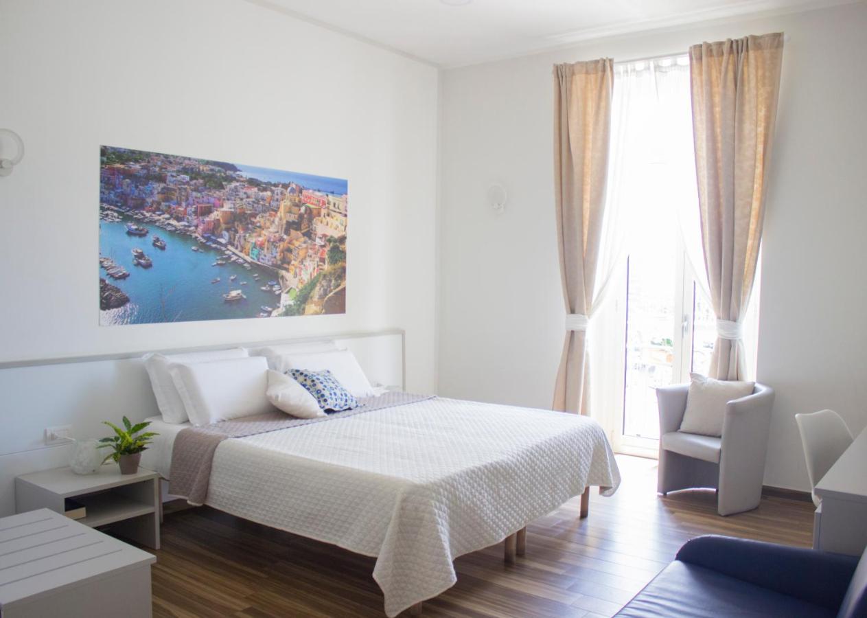 Rooms Stazione Centrale - B&B Napoli
