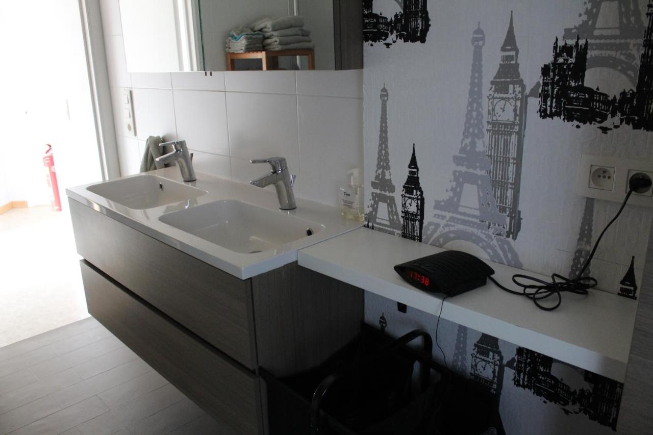 Large Double or Twin Room