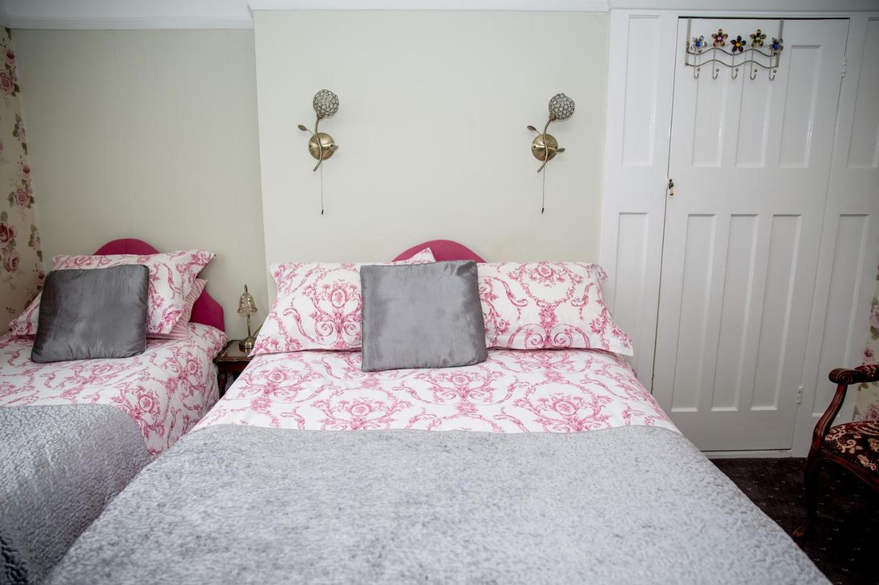 Triple Room with Private Bathroom