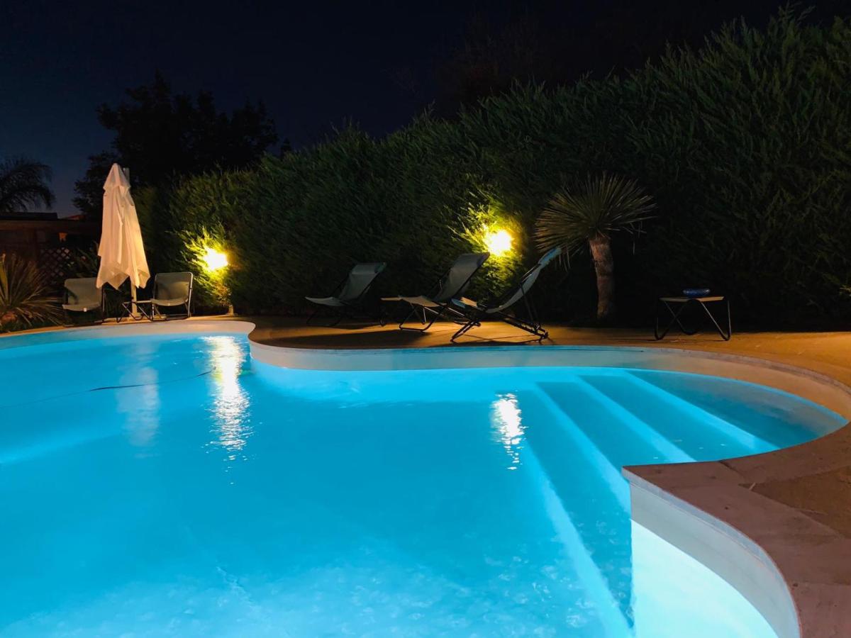 B&B Tuglie - La Collina di Montegrappa - Villa e Residence - NEWS 2024 - Suites con Piscina Privata Riscaldata e ad uso esclusivo attrezzate con Idromassaggio, Airpool, Nuoto Controcorrente, Cromoterapia - Bed and Breakfast Tuglie