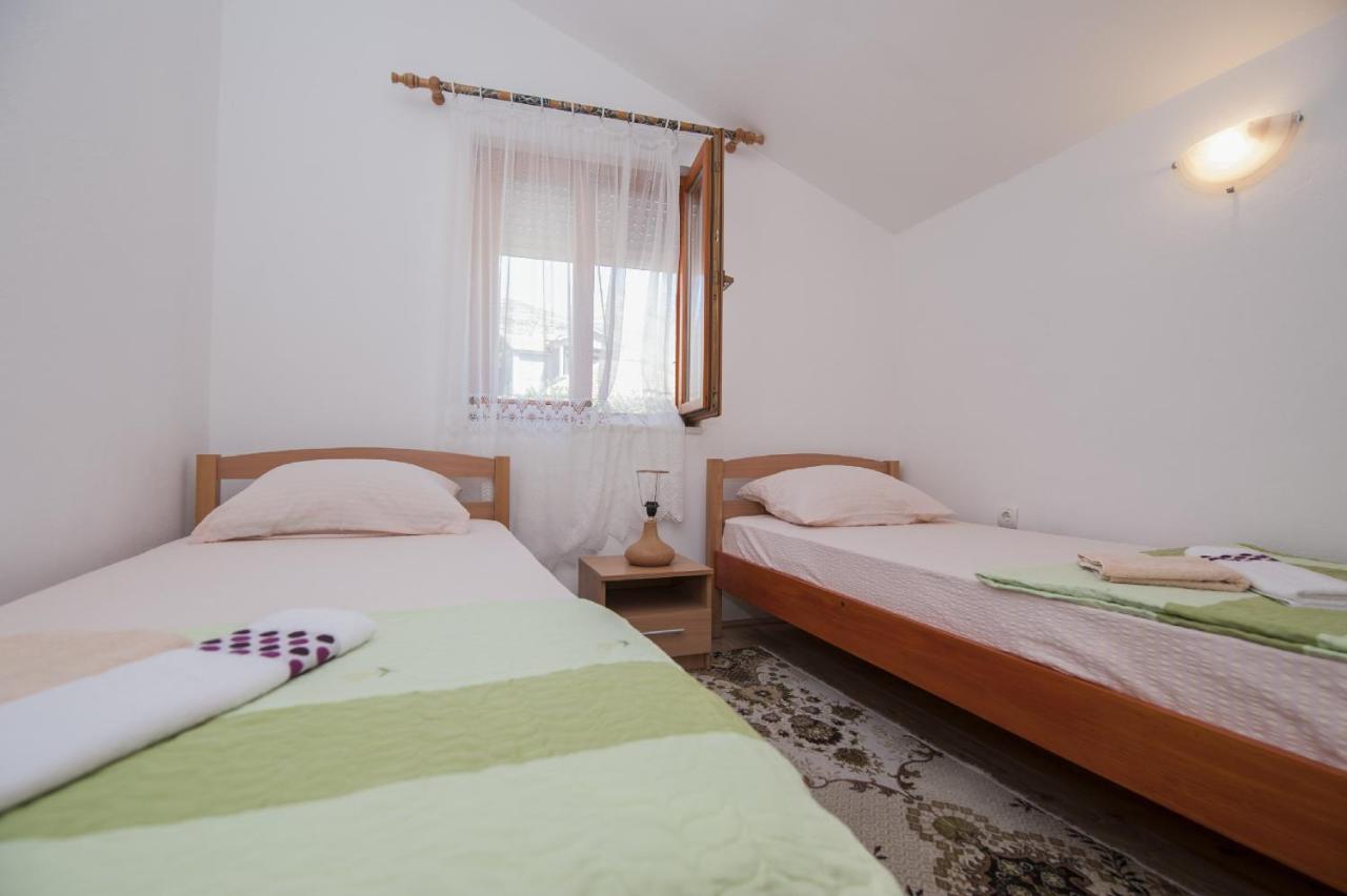 Appartamento Comfort con 2 Camere da Letto e Balcone