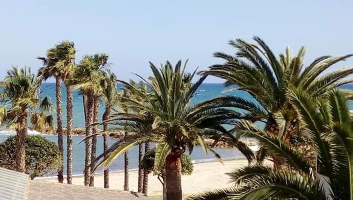 Casa La Luna Cambrils - Bed and Breakfast
