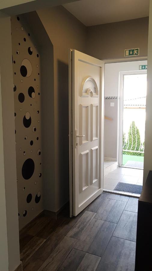 Apartment mit Balkon
