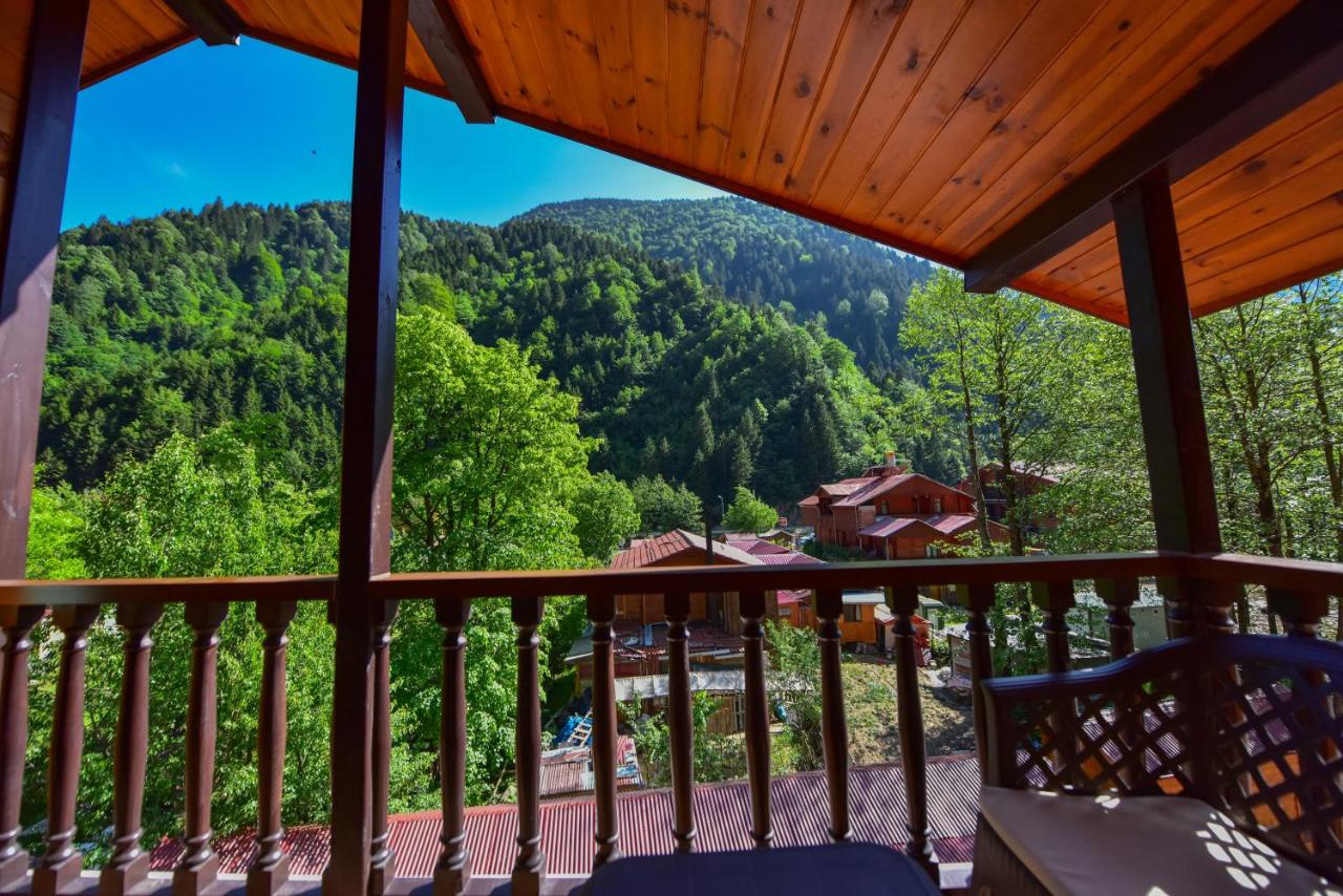 One-Bedroom Suite with Balcony (Attic)