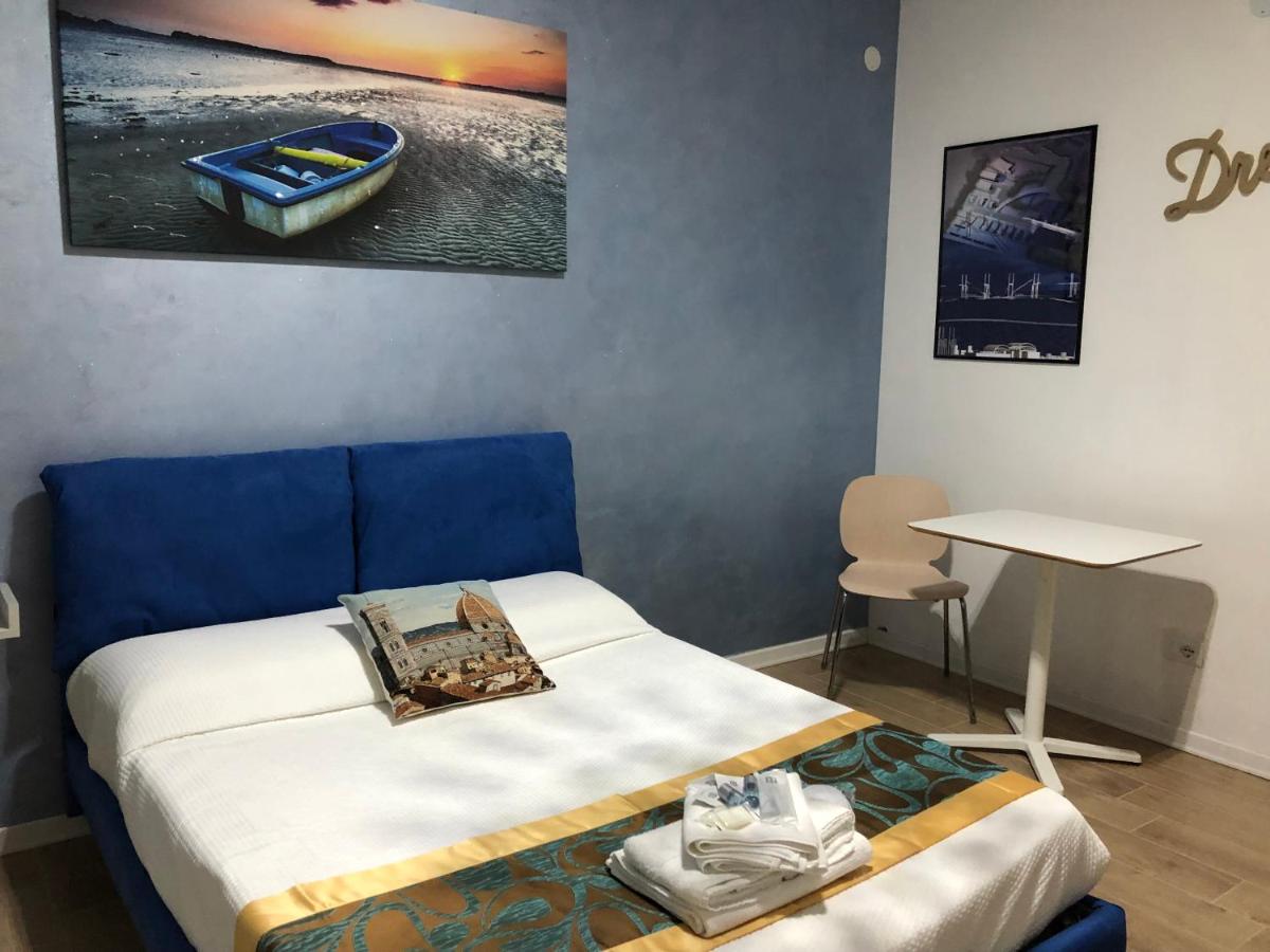 Single Room with Shared Shower and Toilet
