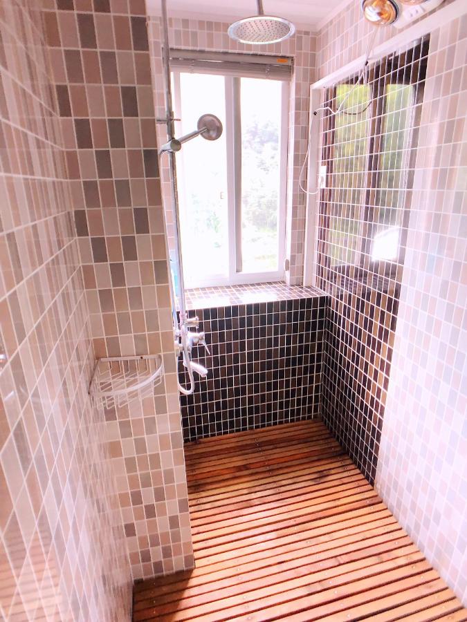 Doppelzimmer mit Balkon