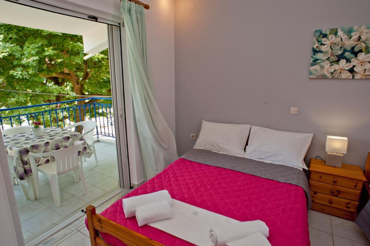 Seafront Studio Apartment -First Floor