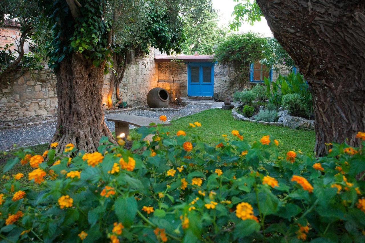 Casa Rural con vistas al jardín