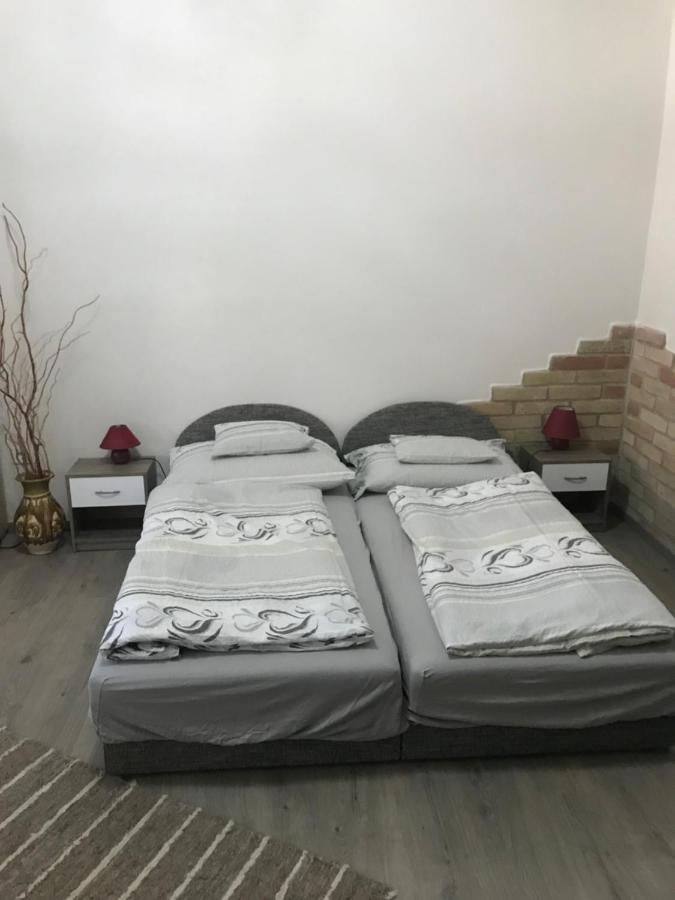 Chambre Triple avec Salle de Bains