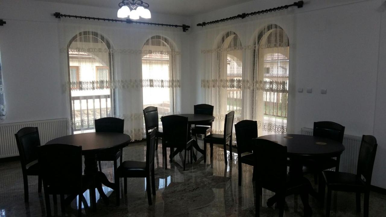 Agropensiunea Izana - B&B Drăguţeşti