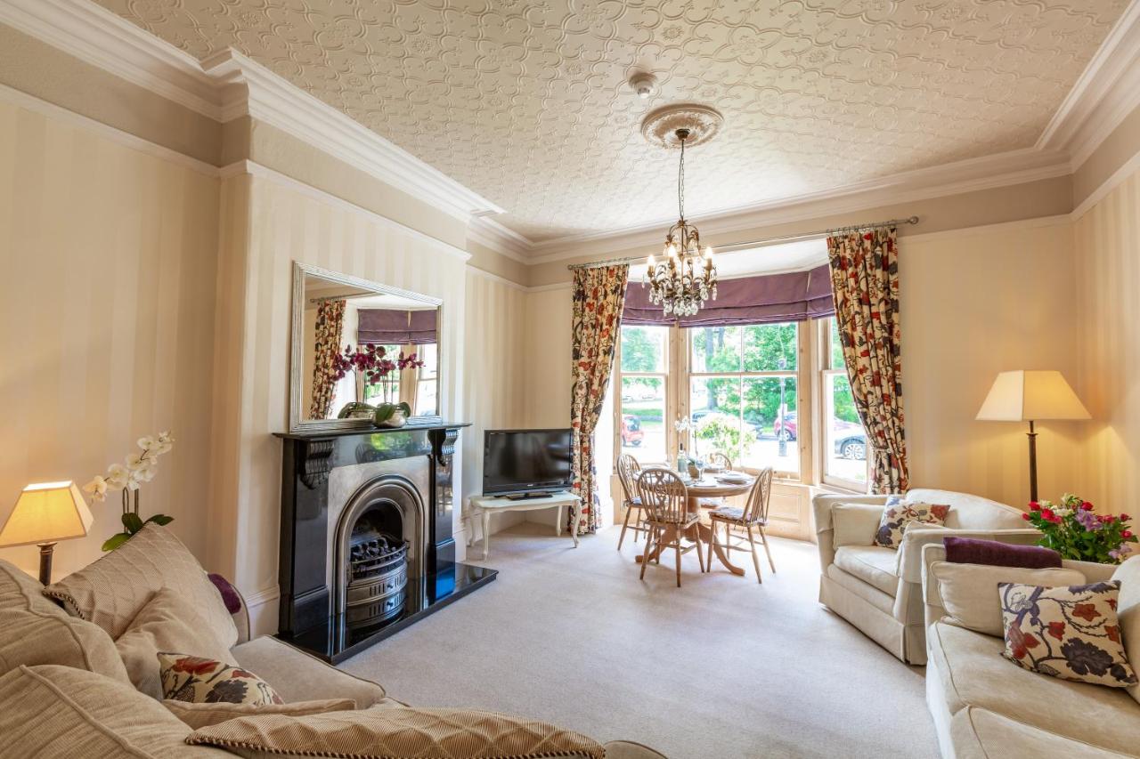 B&B Harrogate - Swan View Apartment, Central Harrogate - 1 bedroom Sleeps 3 - Bed and Breakfast Harrogate