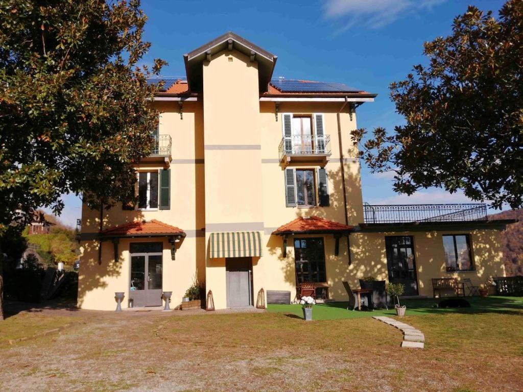 Villa Magnolia BB, Lago Maggiore (Massino Visconti, Italy) - Chambres d’hôtes