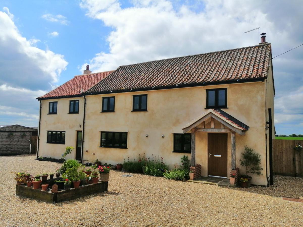 FIELDVIEW FARMHOUSE BED AND BREAKFAST - Ferienwohnung