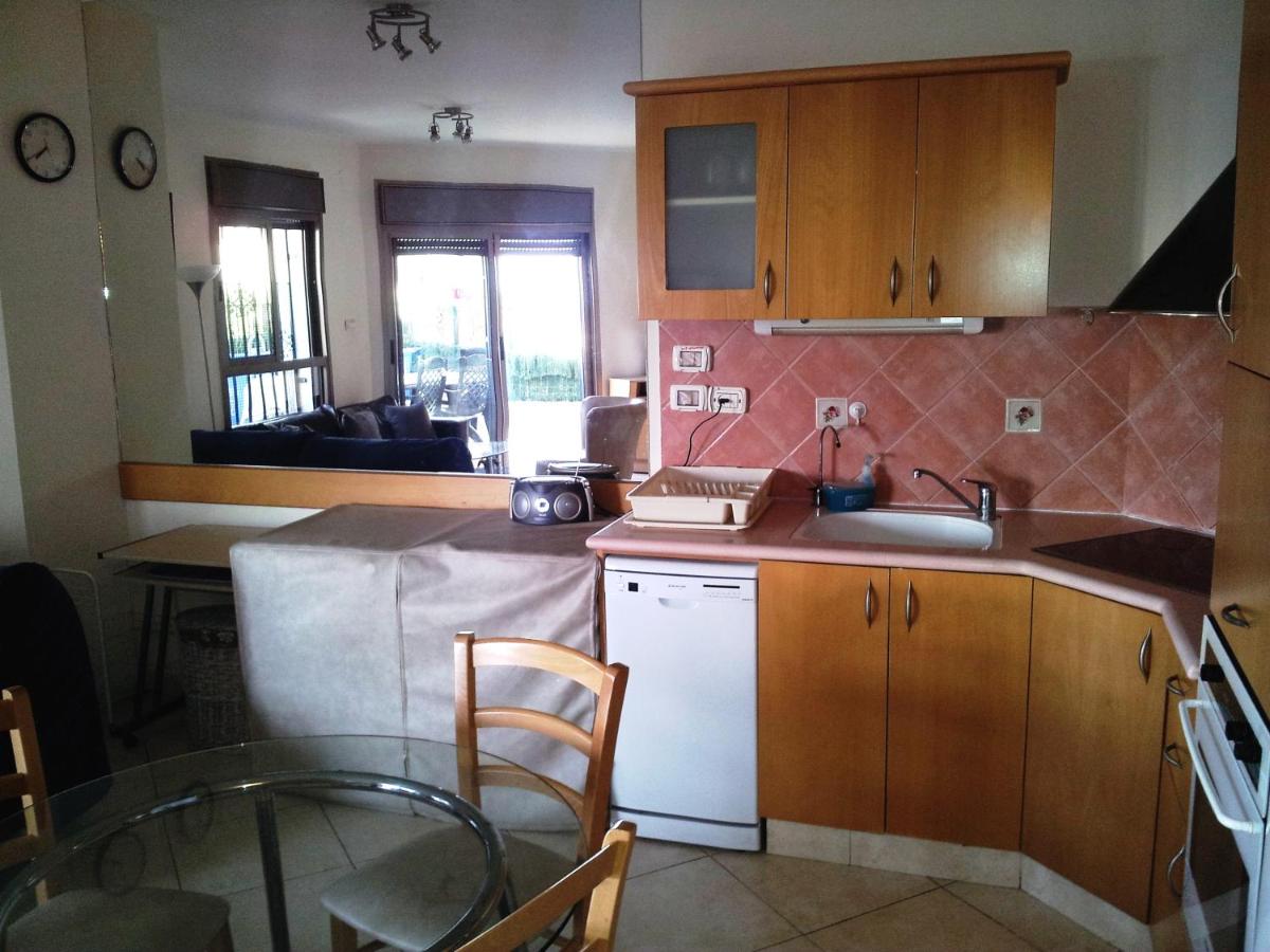 Appartamento con 2 Camere da Letto e Piscina Familiare Privata (4 Adulti)