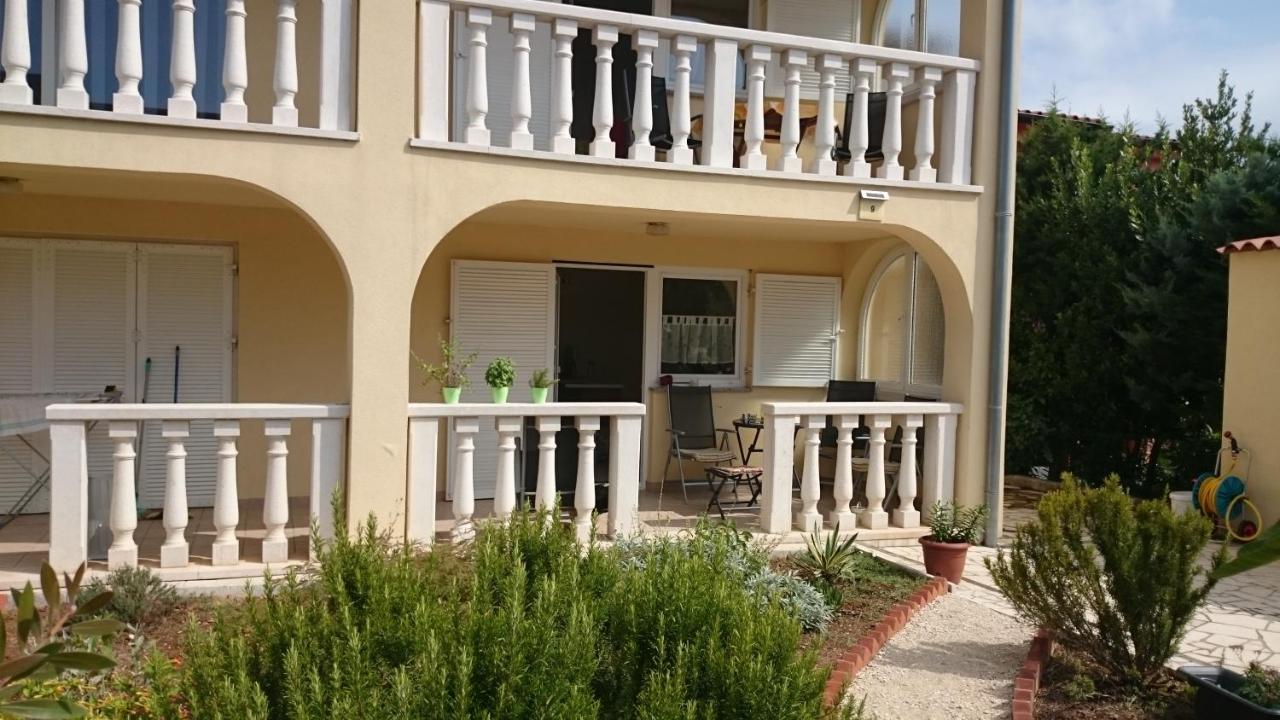 Aura 2 - B&B