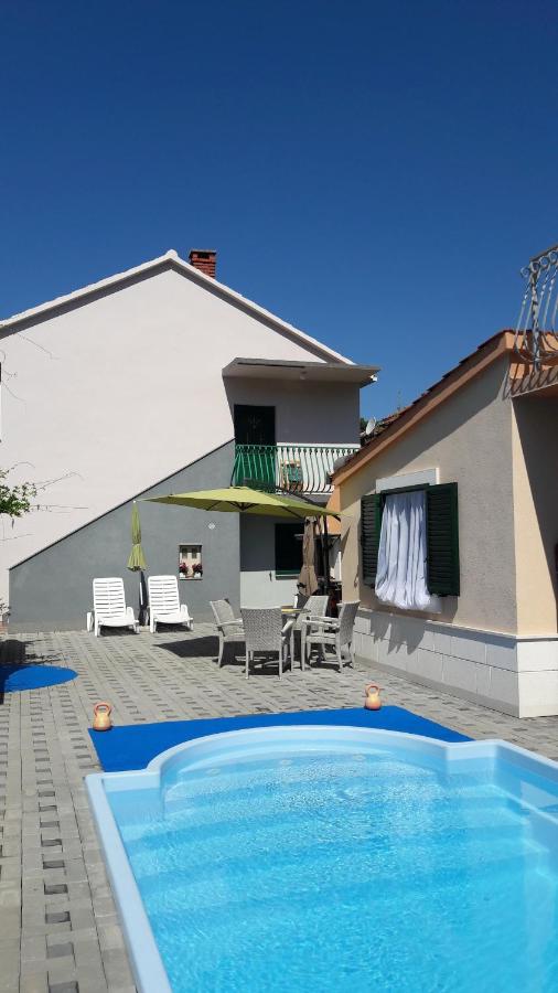 Summer rental house "Kava" - B&B Okrug Donji