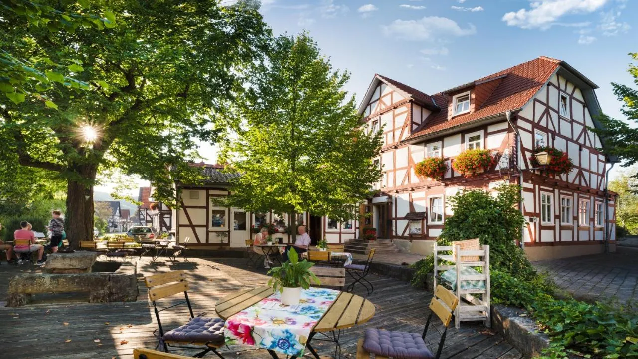 B&B Wanfried - Landhotel Gemeindeschänke - Bed and Breakfast Wanfried