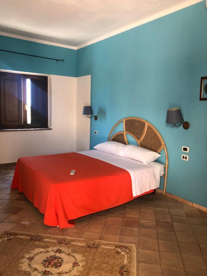 Camera Matrimoniale/Doppia con Letti Singoli con Bagno
